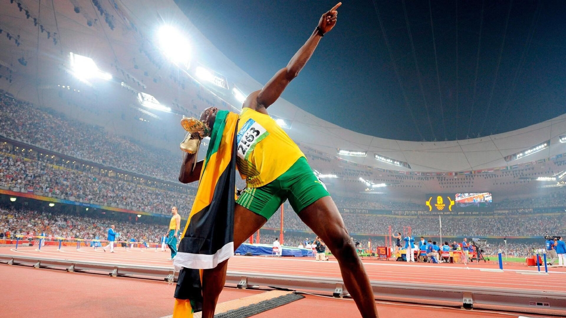 “德甲强大阵容炫技，比赛精彩纷呈”，德甲最强